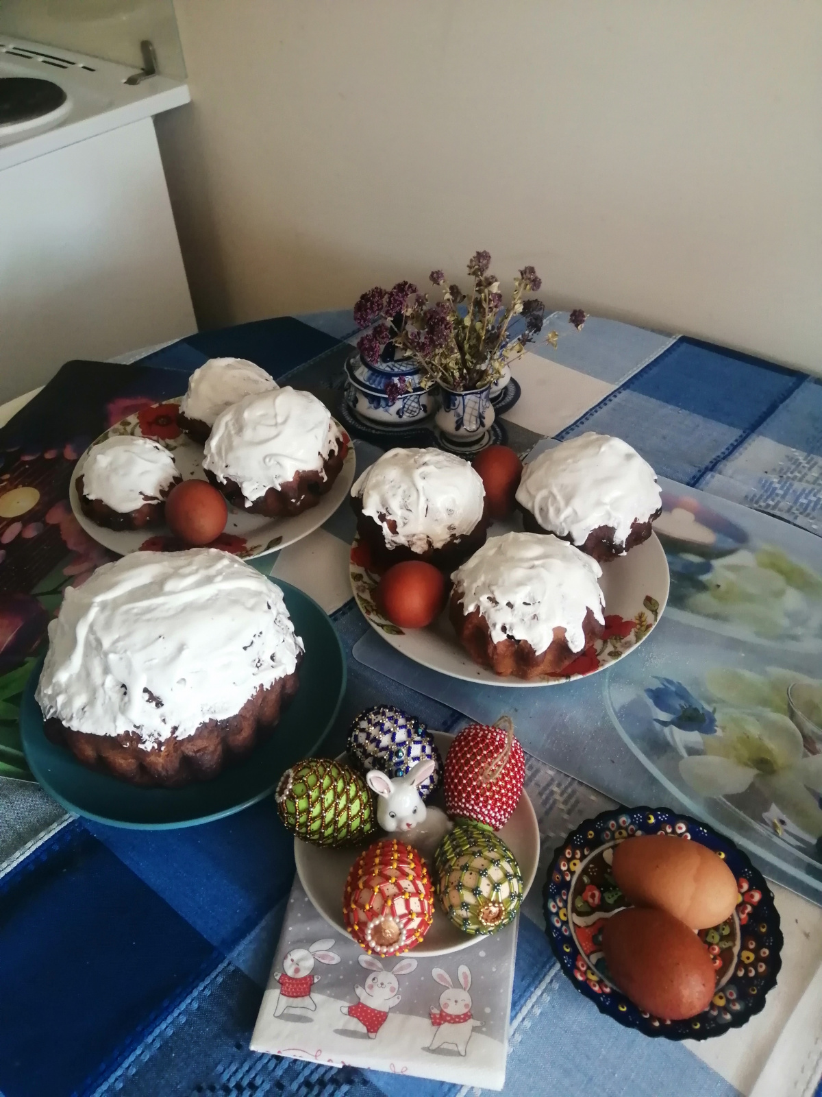 Альбом пользователя Marusa: Первые оплетеные яйца к Пасхе.