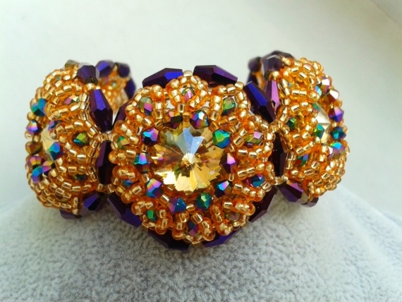 Альбом пользователя podryad_ova: Браслетики. Плетеные и вязаный.