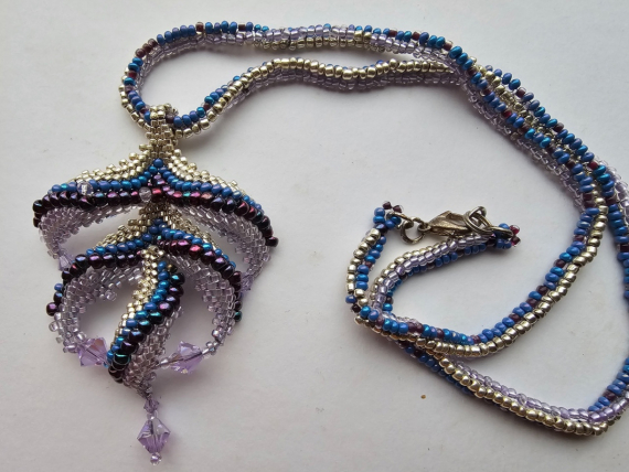 Альбом пользователя ElenaQueen: Кулон Сиреневый листик