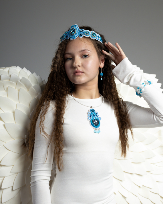 Альбом пользователя olesja: Набор выполненный в сутажной технике.