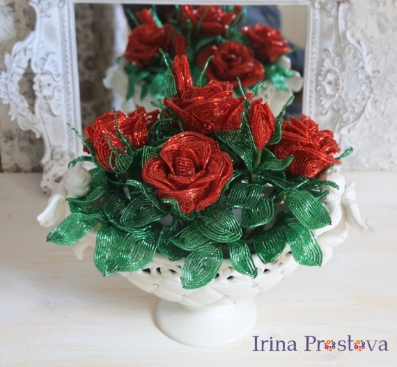 Альбом пользователя IrinaProstova: Королевы цветов-розы из бисера