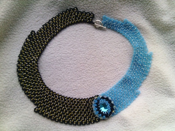 Альбом пользователя biniy1: колье сеточка с бусинами