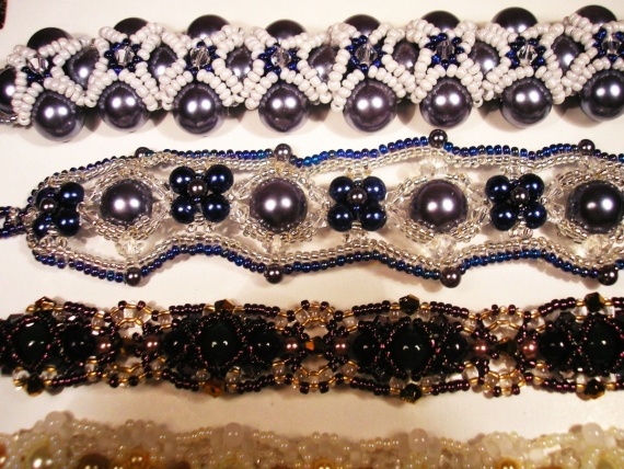 Альбом пользователя Eklimrose: Браслеты из бисера