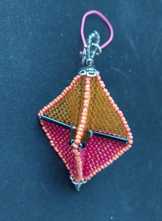 Альбом пользователя LanaGor: Подвеска или елочная игрушка Жесть какая геометрия