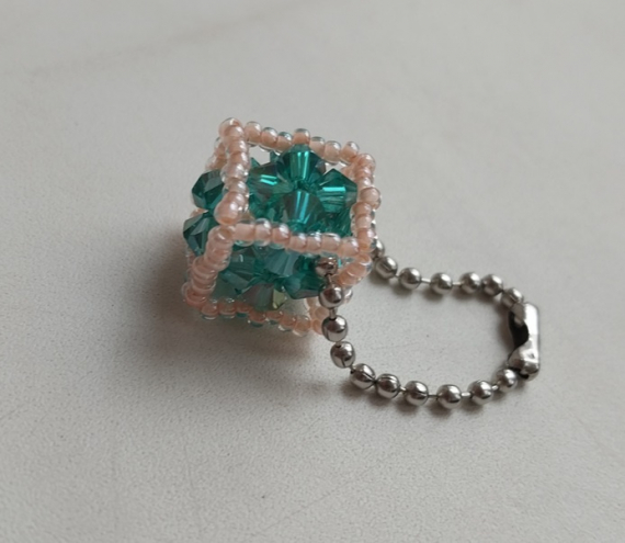 Альбом пользователя LanaGor: Два геометрических брелочка