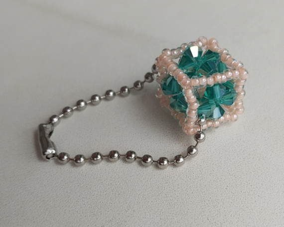 Альбом пользователя LanaGor: Два геометрических брелочка