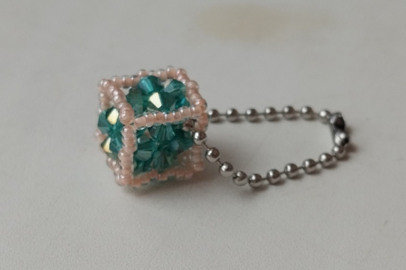 Альбом пользователя LanaGor: Два геометрических брелочка