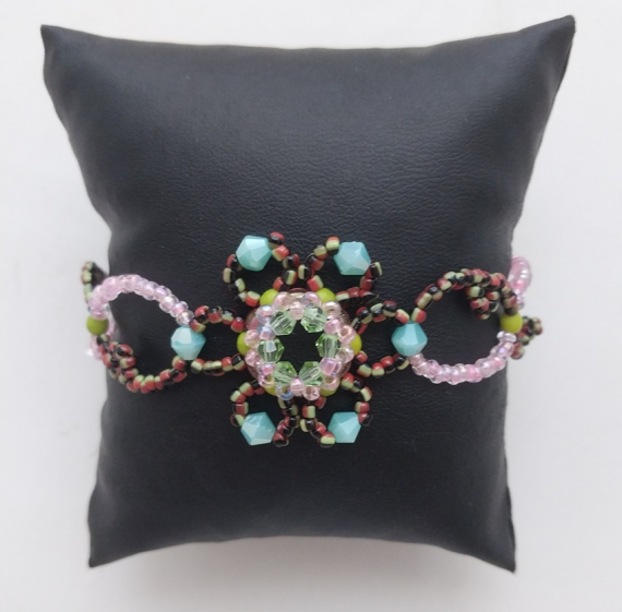 Альбом пользователя LanaGor: Браслет - Цветочек в кружавчиках