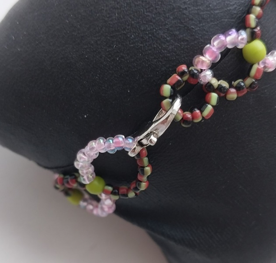 Альбом пользователя LanaGor: Браслет - Цветочек в кружавчиках