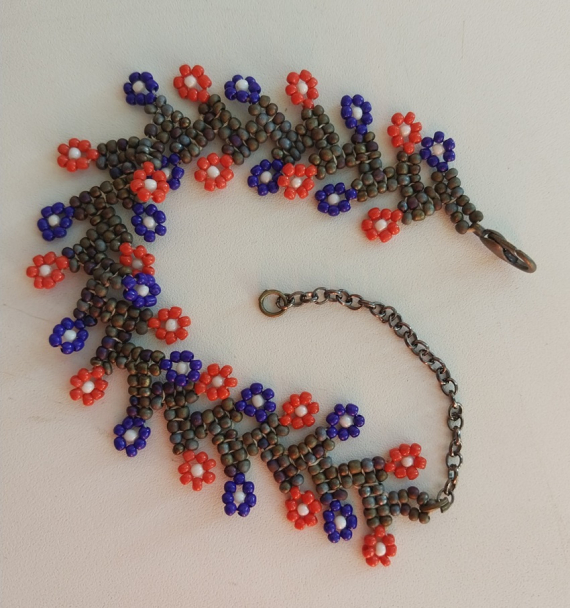 Альбом пользователя LanaGor: Браслетик цветочки на веточке (ндебеле)