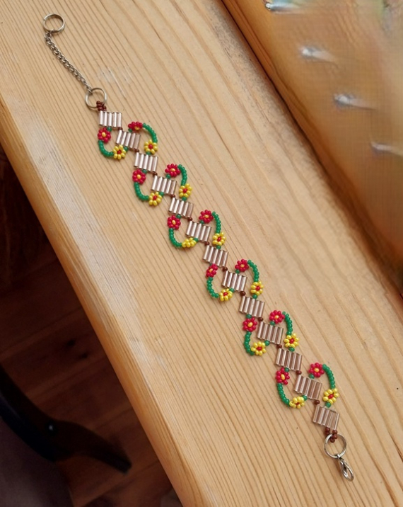 Альбом пользователя LanaGor: Браслет из стекляруса с цепочкой дейзи