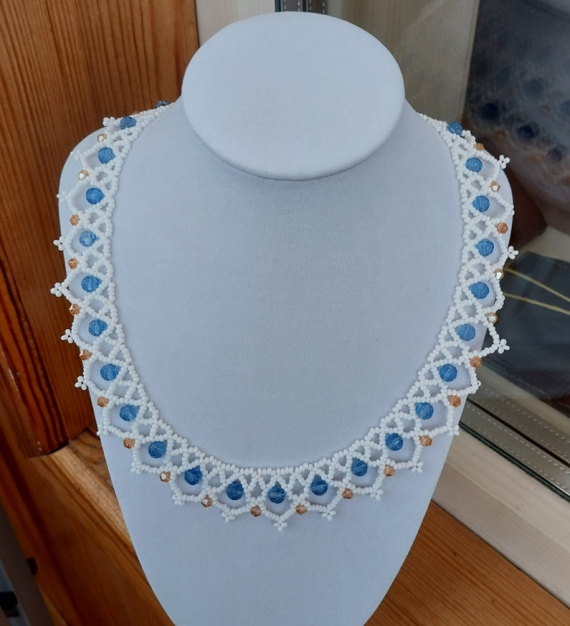 Альбом пользователя LanaGor: Колье белое с бусинами