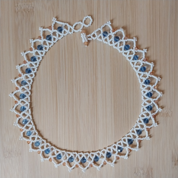 Альбом пользователя LanaGor: Колье белое с бусинами