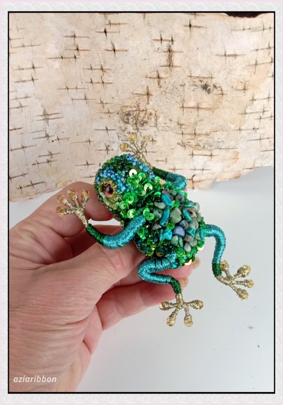 Альбом пользователя Азия: Брошь Зеленая лягушка