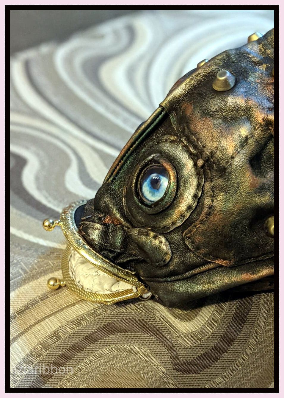 НЕбисерная лавка чудес: Кожаная сумка-рыба