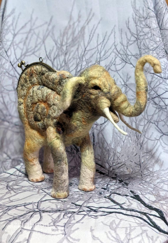 НЕбисерная лавка чудес: Просто слон)