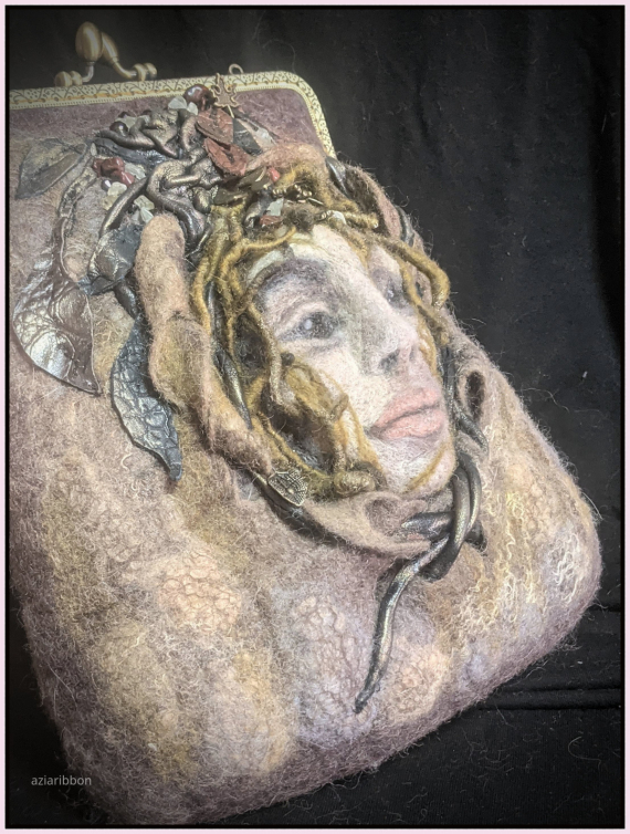 НЕбисерная лавка чудес: Валяная сумочка Дух леса