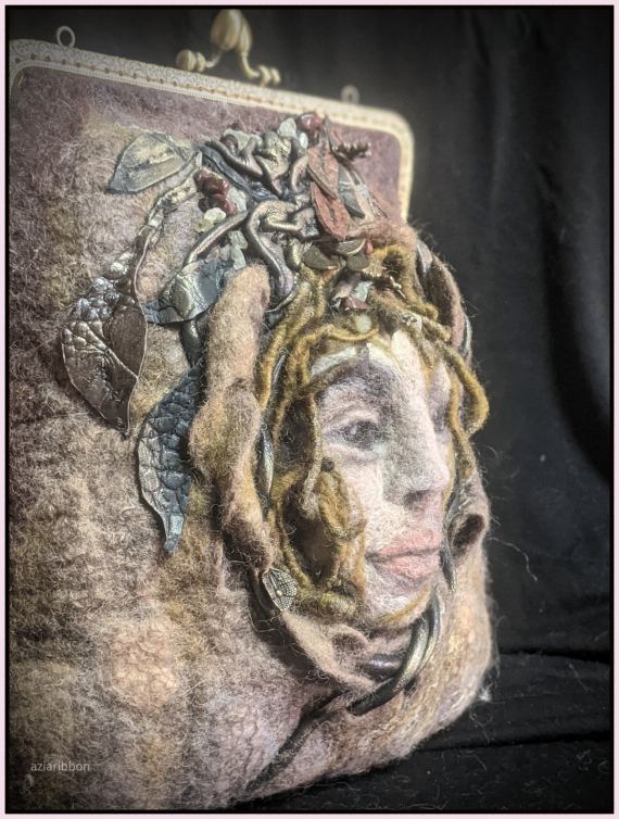 НЕбисерная лавка чудес: Валяная сумочка Дух леса