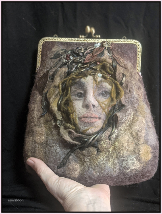 НЕбисерная лавка чудес: Валяная сумочка Дух леса