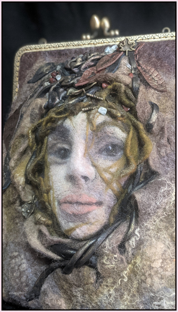 НЕбисерная лавка чудес: Валяная сумочка Дух леса