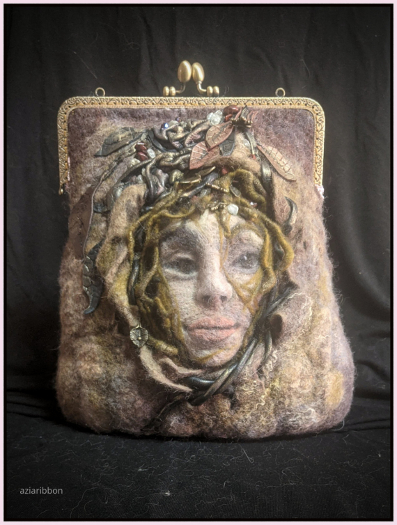 НЕбисерная лавка чудес: Валяная сумочка Дух леса