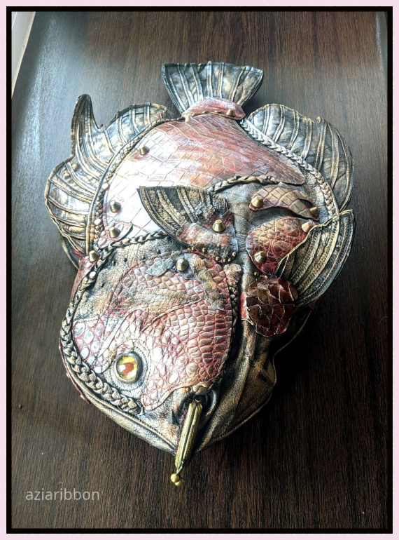 НЕбисерная лавка чудес: Кожаная сумка-рыба и с 8 марта)