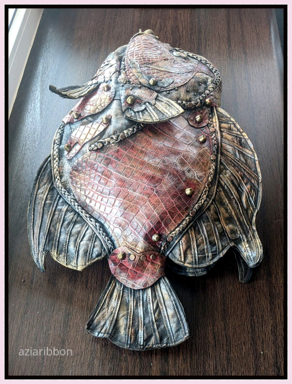 НЕбисерная лавка чудес: Кожаная сумка-рыба и с 8 марта)