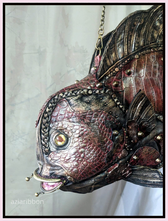 НЕбисерная лавка чудес: Кожаная сумка-рыба и с 8 марта)