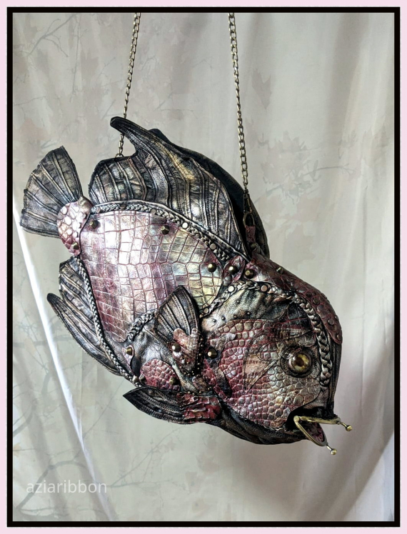 НЕбисерная лавка чудес: Кожаная сумка-рыба и с 8 марта)