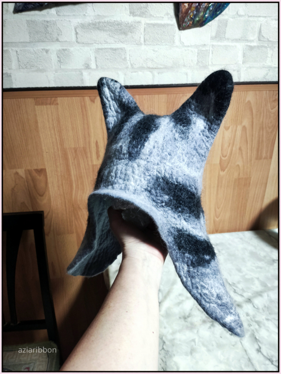 НЕбисерная лавка чудес: Ушки на макушки - продолжаю валять)