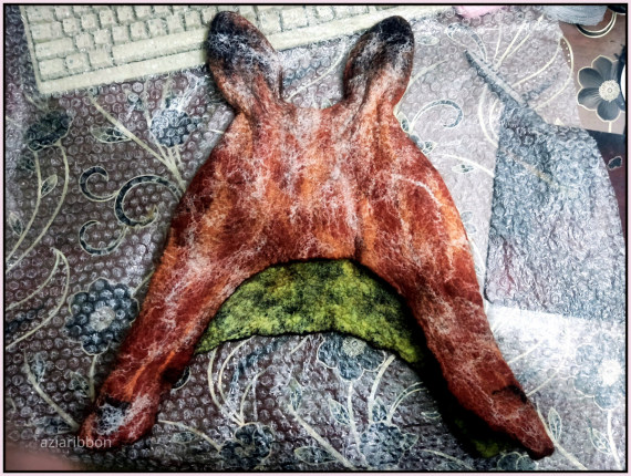 НЕбисерная лавка чудес: Ушки на макушки - продолжаю валять)