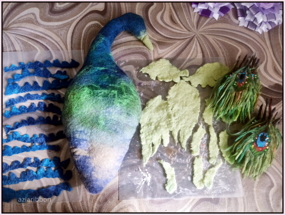 НЕбисерная лавка чудес: Интерьерный павлин, войлок.