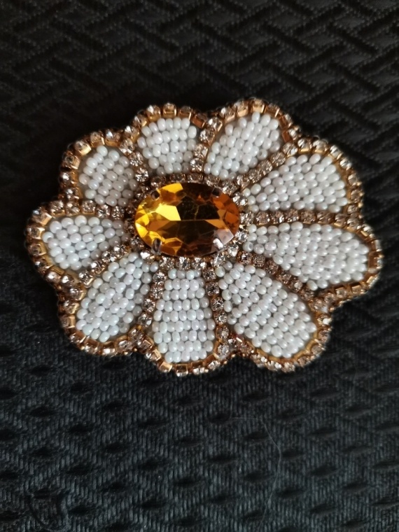 Альбом пользователя biser2019: Брошь Ромашка