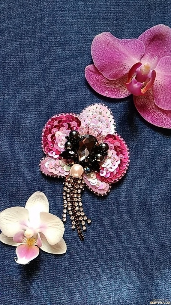 Альбом пользователя zhurka_handmade: Орхидея. Вышивка пайетками