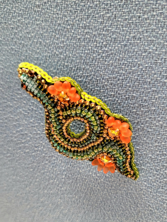 Альбом пользователя Новая: Брошь Змея в цветах айвы