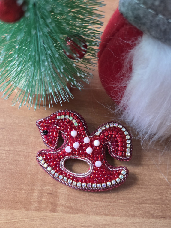 Альбом пользователя Новая: Брошь Конь в яблоках