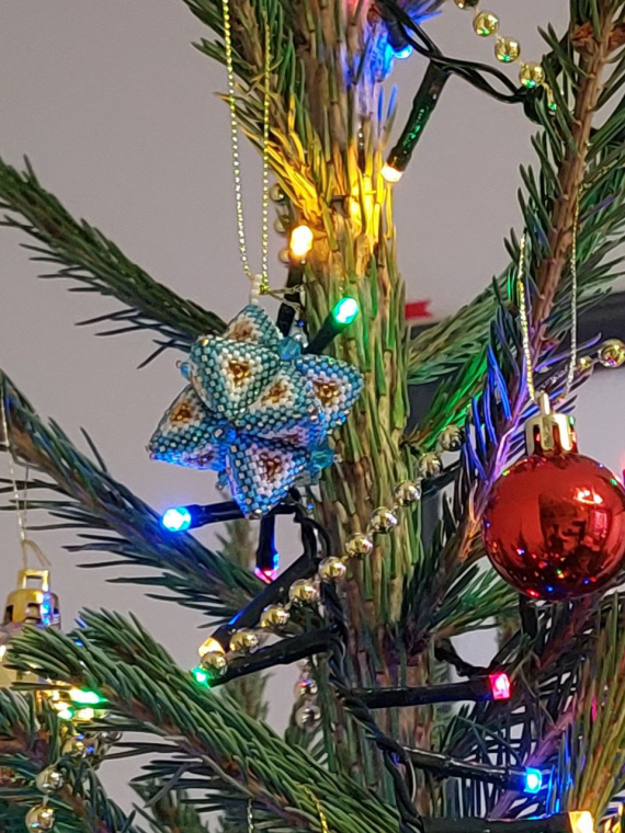 Флешмобы: Елочка-елка, лесной аромат...