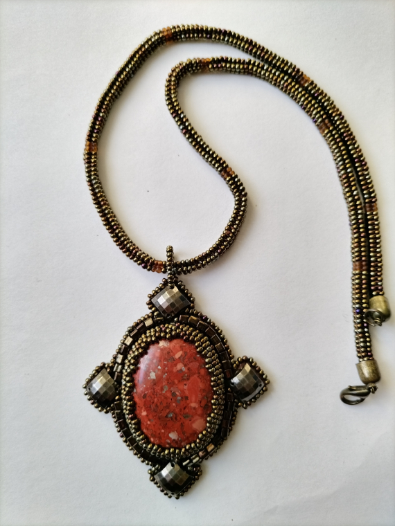 Альбом пользователя tanya_savchenko: Два кулона для одного жгута