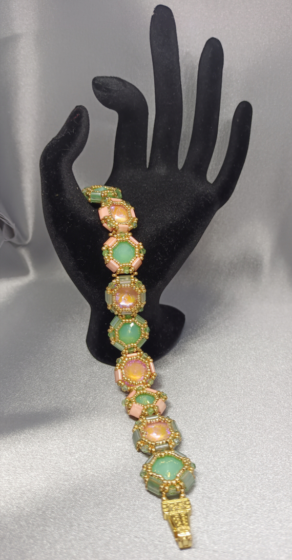 Альбом пользователя Луч: Браслет с риволи из бисера и бусин Tila