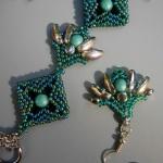 Серебряные цветы изумрудного леса