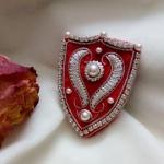 Брошь герб