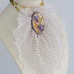 Жабо с кабошоном ручной работы