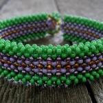 Браслет зелёный.