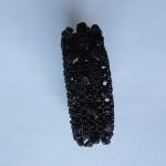 Браслет - черный с расшивкой кристаллами и сколами (квадратный жгут). Сережки - плетение кирпичиком. Опытные работы.