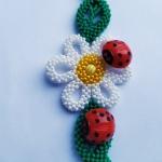 Букашки на ромашке.