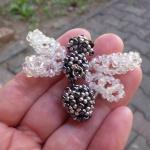 Оса. 3D-брошь или подвеска