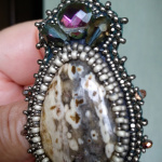 Брошь леопардовая