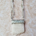 Таял прошлогодний лед