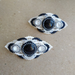 Парные заколки к школьному комплекту