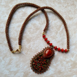 Кулон с красной яшмой